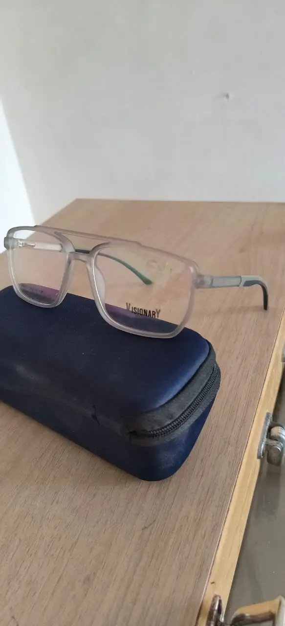 Stylish, durable, and comfortable chashme for clear vision and confident look.