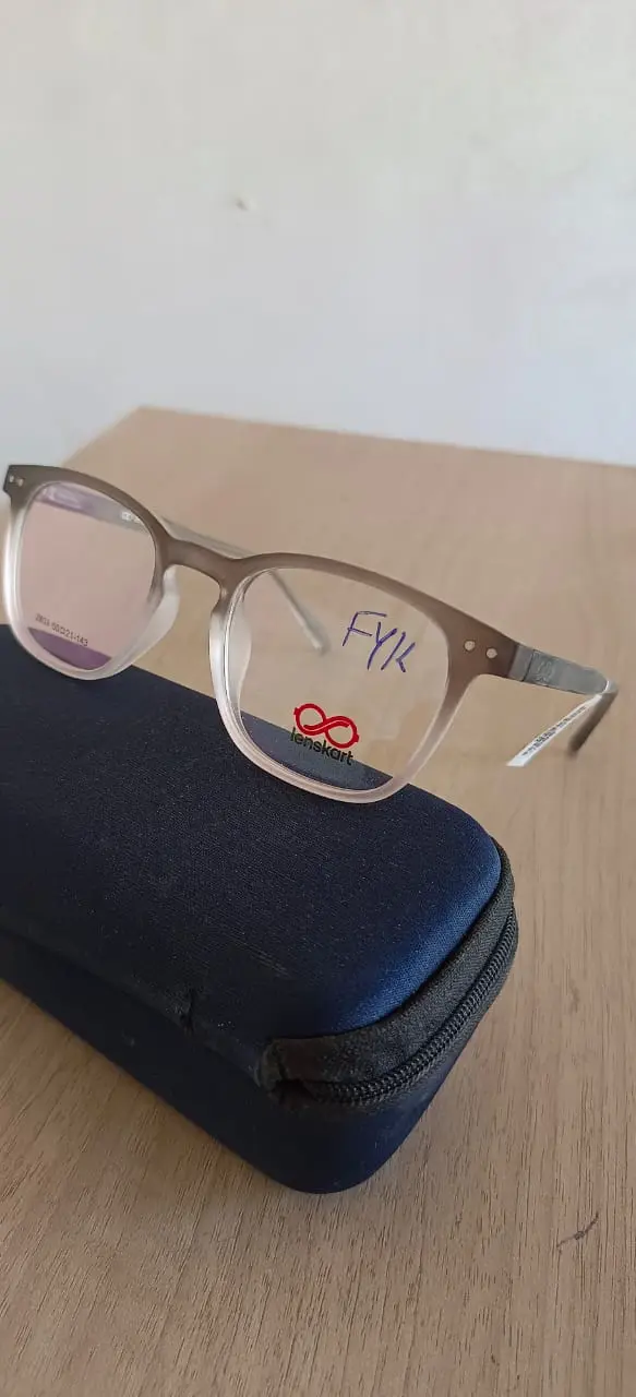 Stylish, durable, and comfortable chashme for clear vision and confident look.