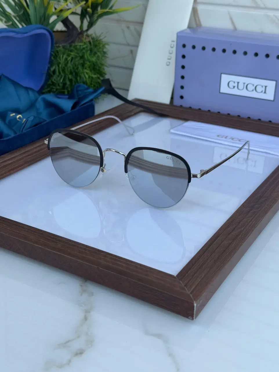 Stylish, durable, and comfortable chashme for clear vision and confident look.